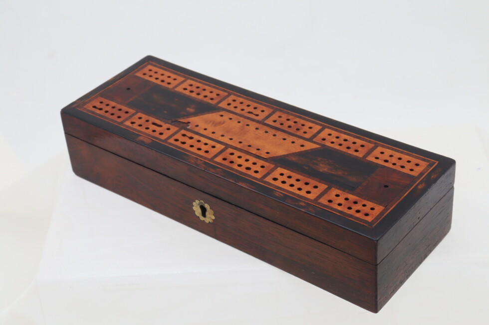 Georgian Rosewood veneer cribbage box