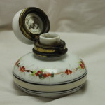Porcelain travelling inkwell
