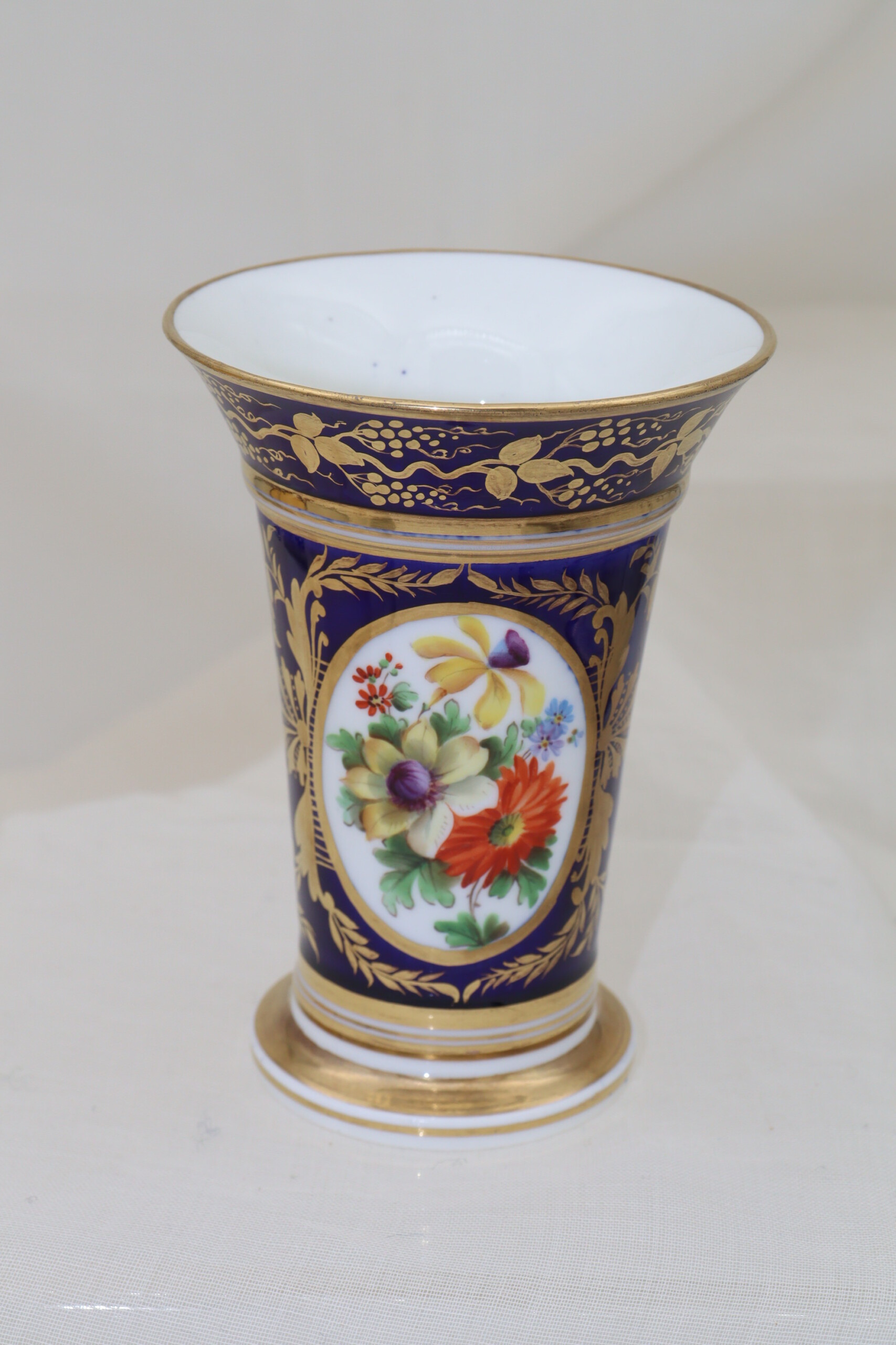 Georgian porcelain hand painted and gilded spill vase – China Rose Antiques