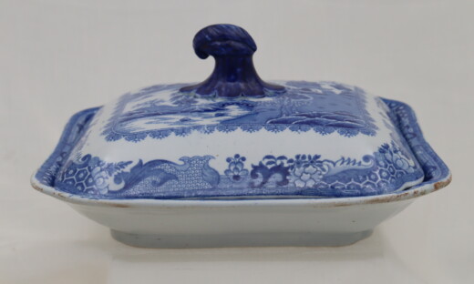 Blue and white willow pattern tureen by Turner